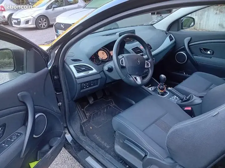 Renault Megane 2011 photo 3