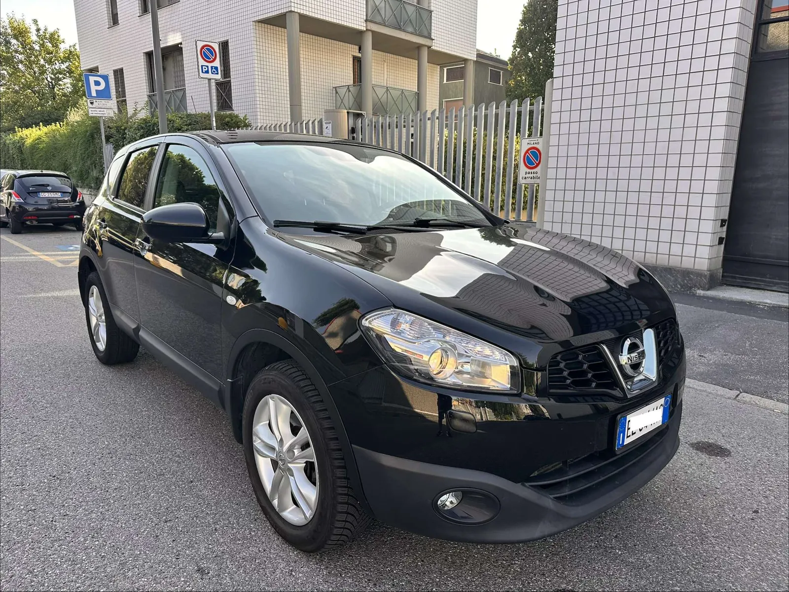 Nissan Qashqai 2012 photo 4