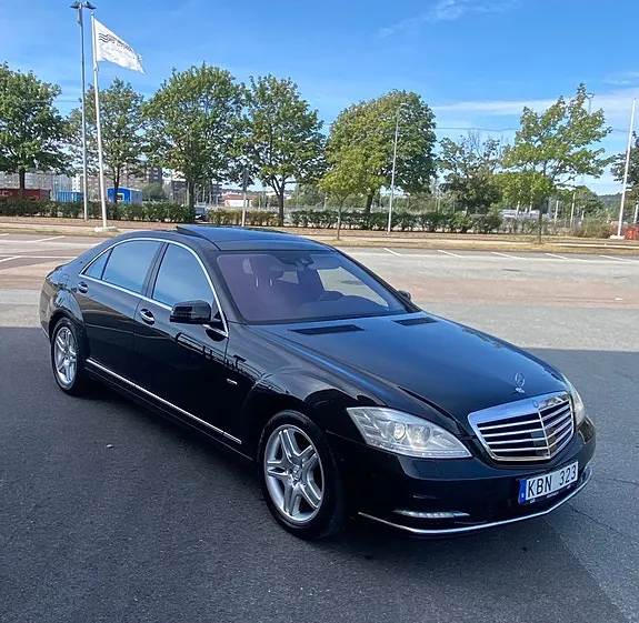 Mercedes-Benz S400