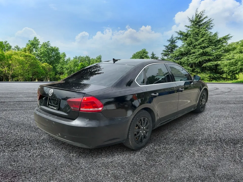 Volkswagen Passat 2012 photo 3