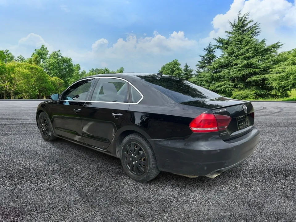 Volkswagen Passat 2012 photo 5