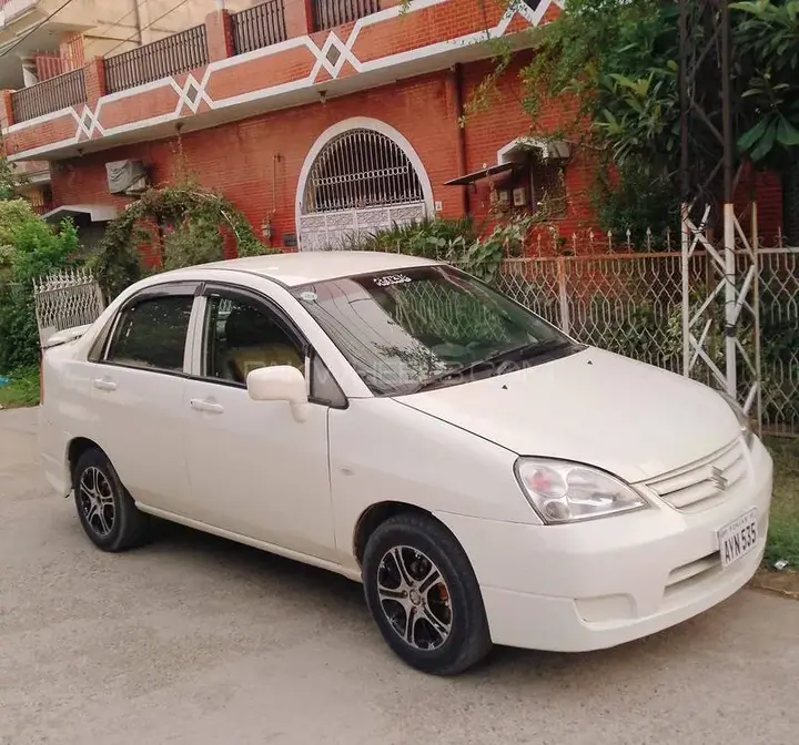 Suzuki Liana