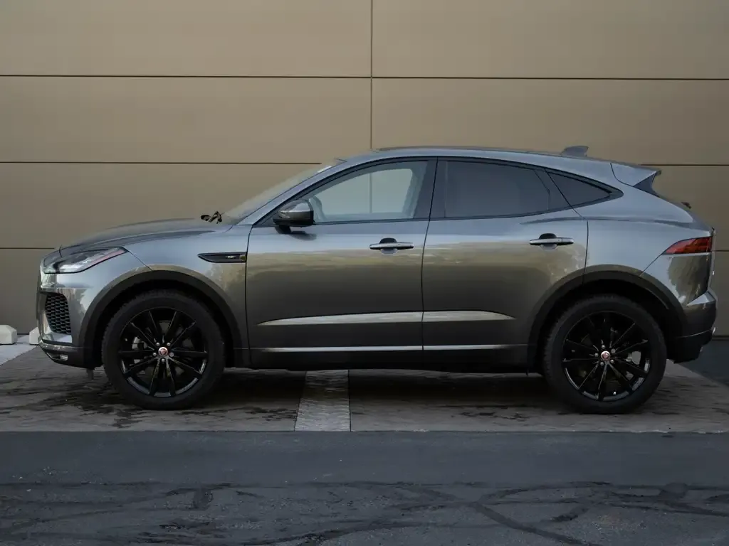 Jaguar E-Pace 2020 photo 3