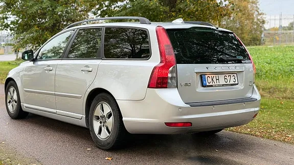 Volvo V50 2010 photo 4