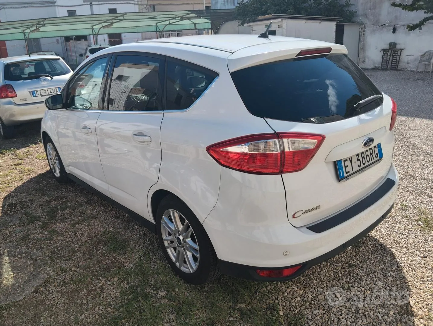 Ford C-Max 2015 photo 2