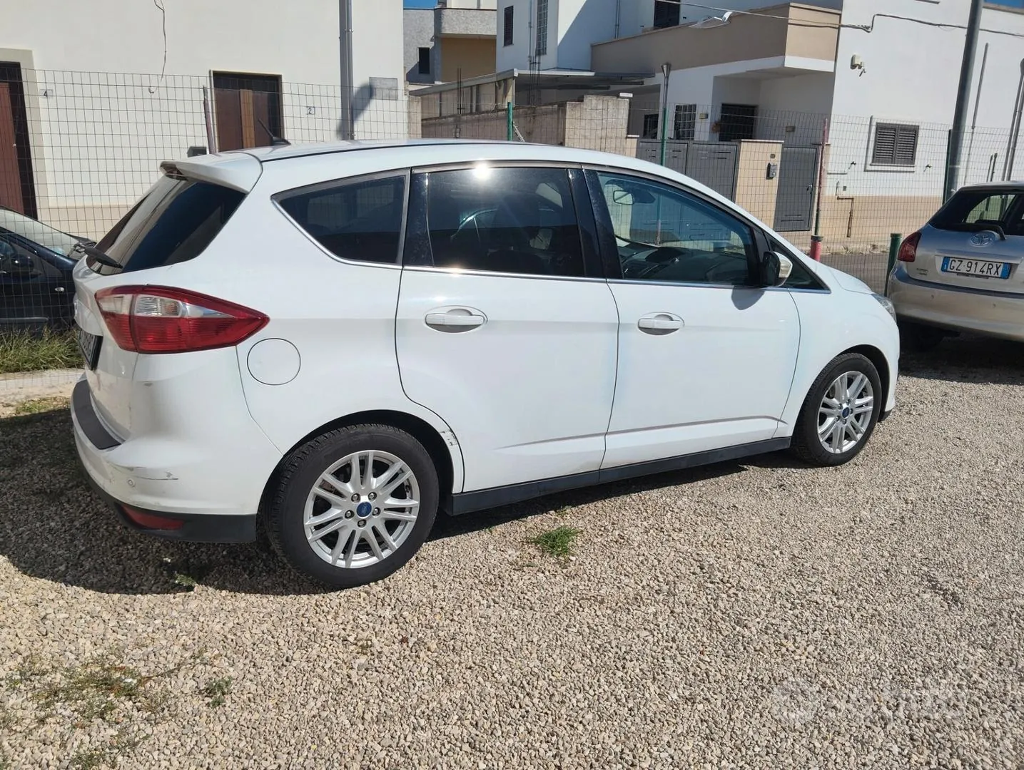 Ford C-Max 2015 photo 4