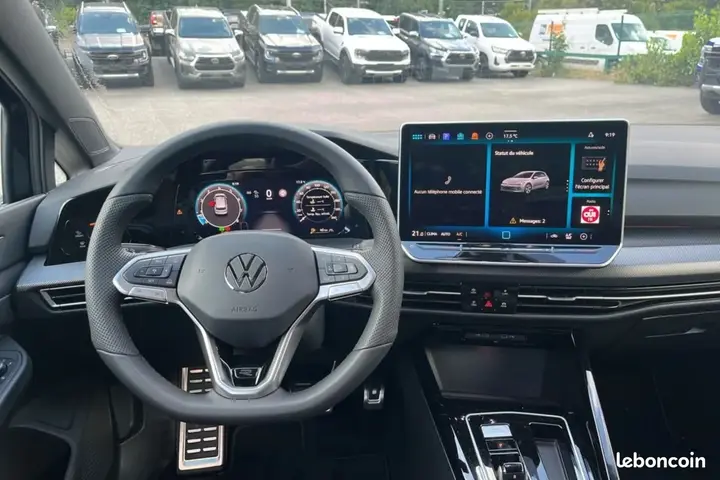Volkswagen Golf 2026 photo 2