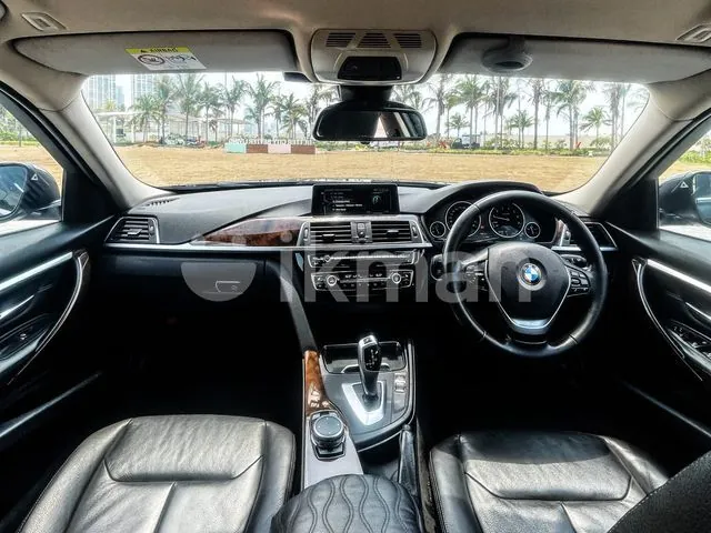 BMW 318I 2016 photo 5
