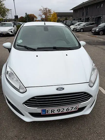 Ford Fiesta 2014 photo 2
