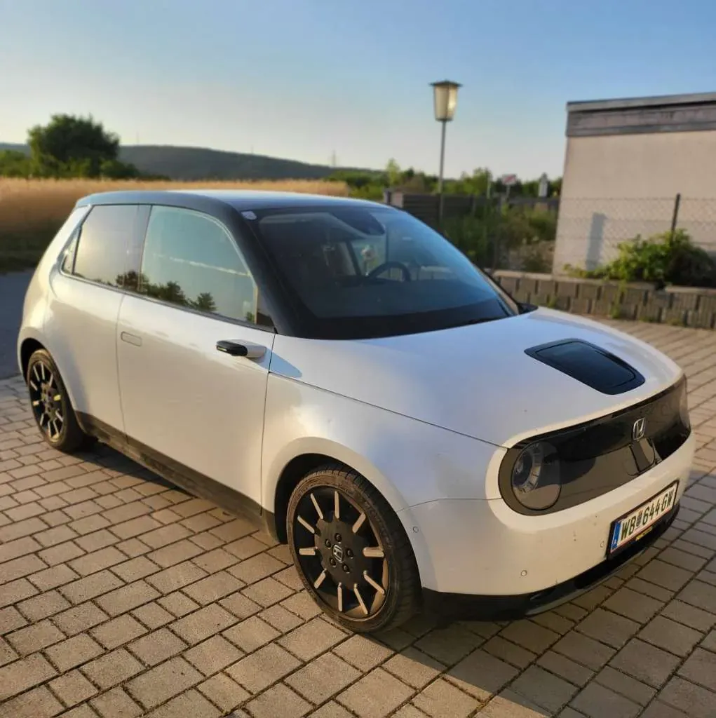 Honda E