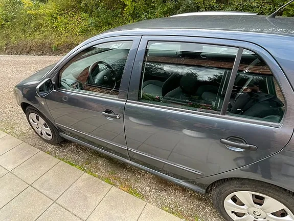 Skoda Fabia 2006 photo 4