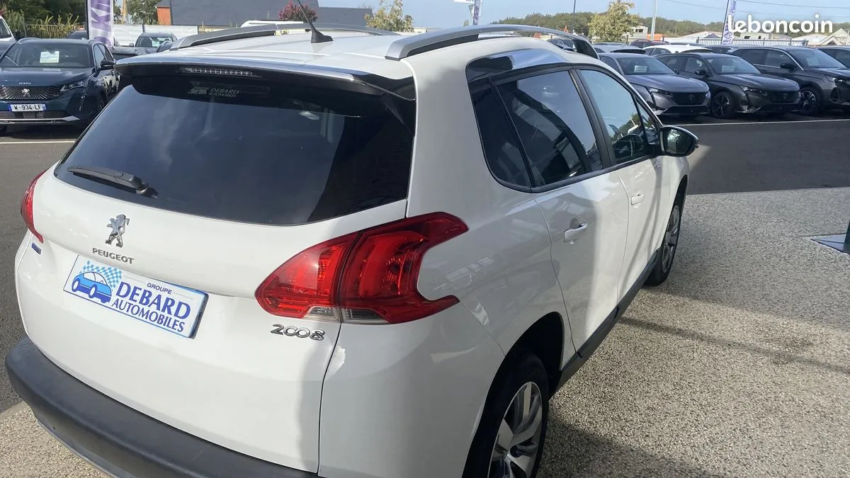 Peugeot 2008 2016 photo 2
