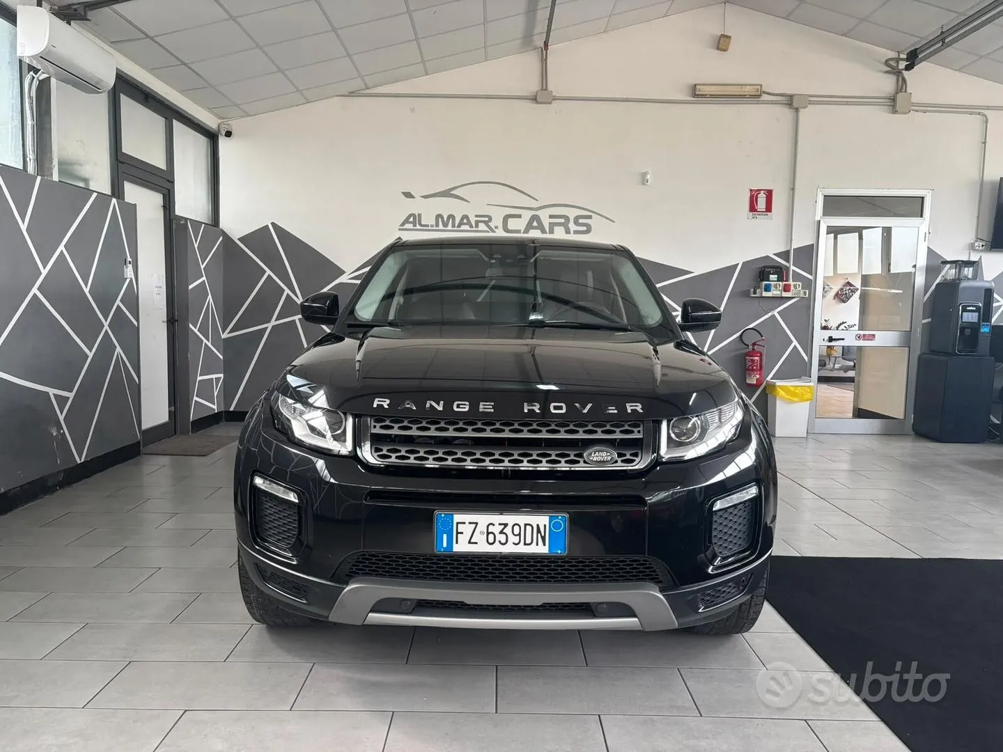 Land Rover Range Rover Evoque 2018 photo 2