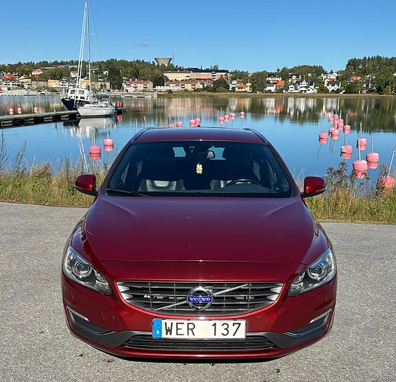 Volvo V60 2013 photo 2