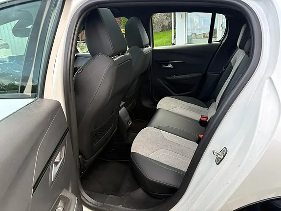 Peugeot 208 2020 photo 4