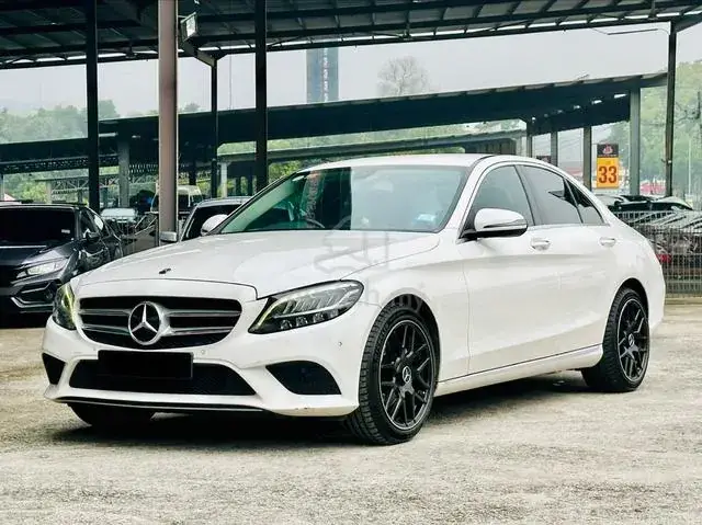 Mercedes-Benz C200