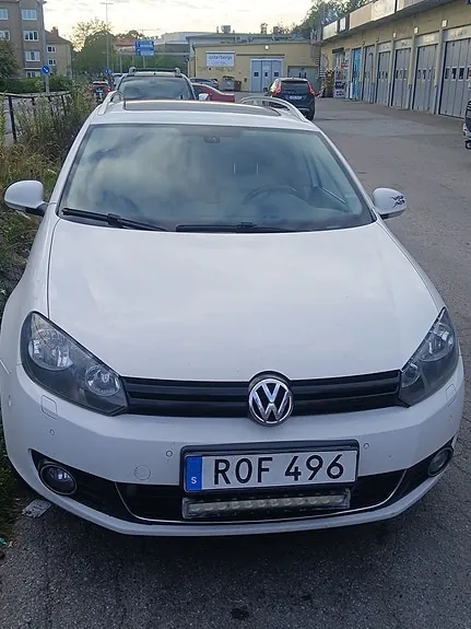 Volkswagen Golf Vi 2010 photo 2