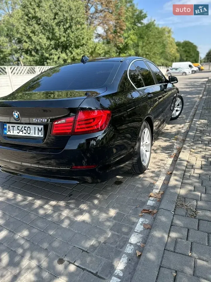 BMW 5 Series 2011 photo 4