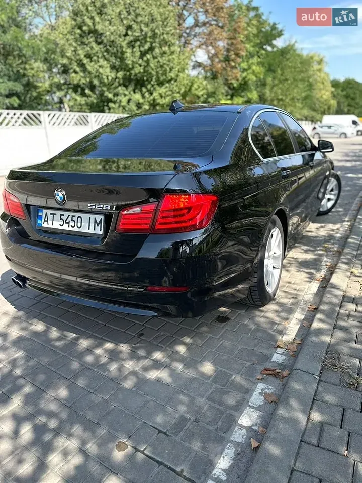 BMW 5 Series 2011 photo 5