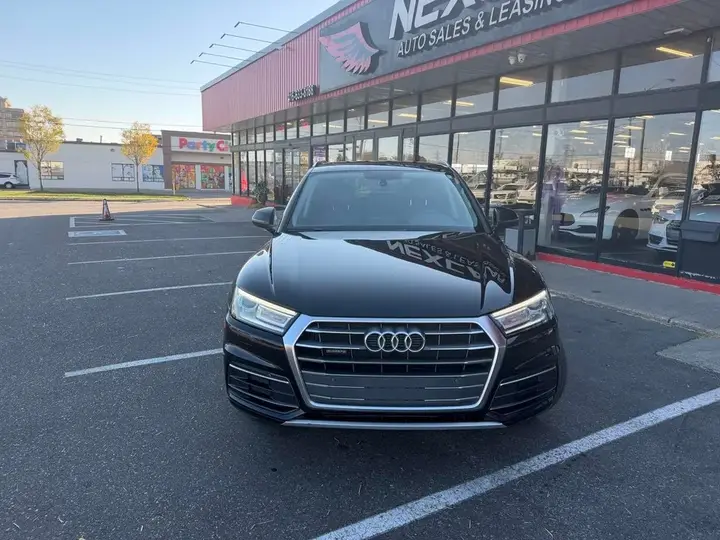 Audi Q5 2018 photo 2