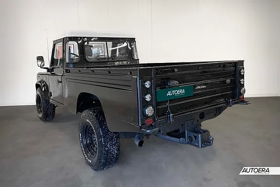 Land Rover Defender 110 2001 photo 5