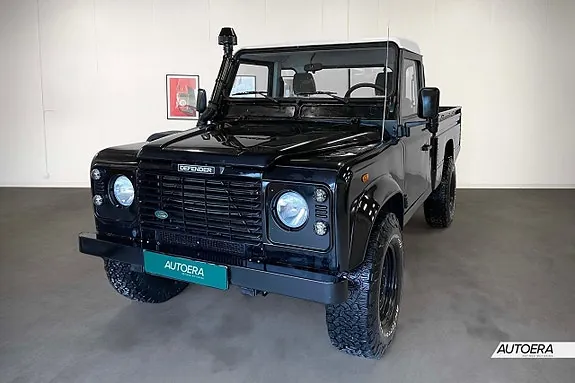 Land Rover Defender 110 2001 photo 4