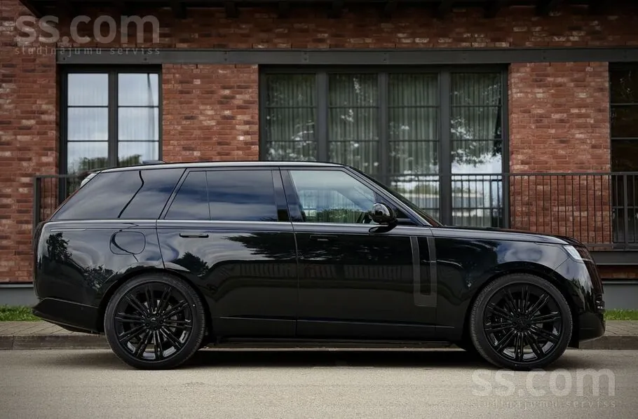 Land Rover Range Rover 2026 photo 3