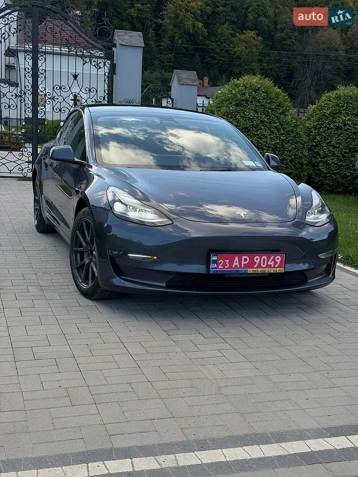 Tesla Model 3 2021 photo 3