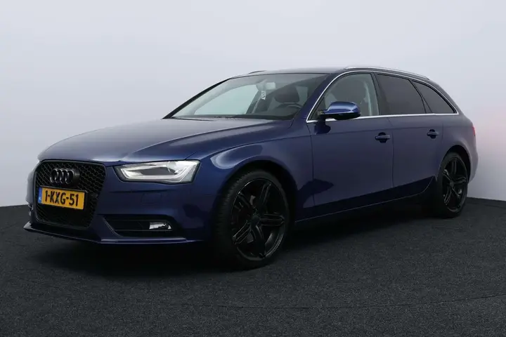 Audi A4 Avant 2013 photo 2