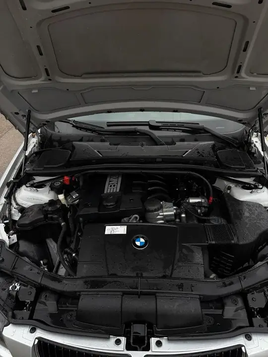 BMW 318I