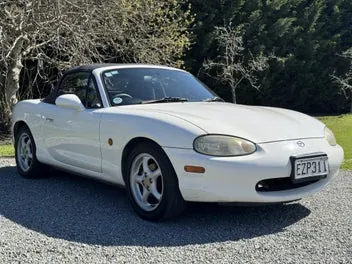 Mazda Roadster 1998 photo 2