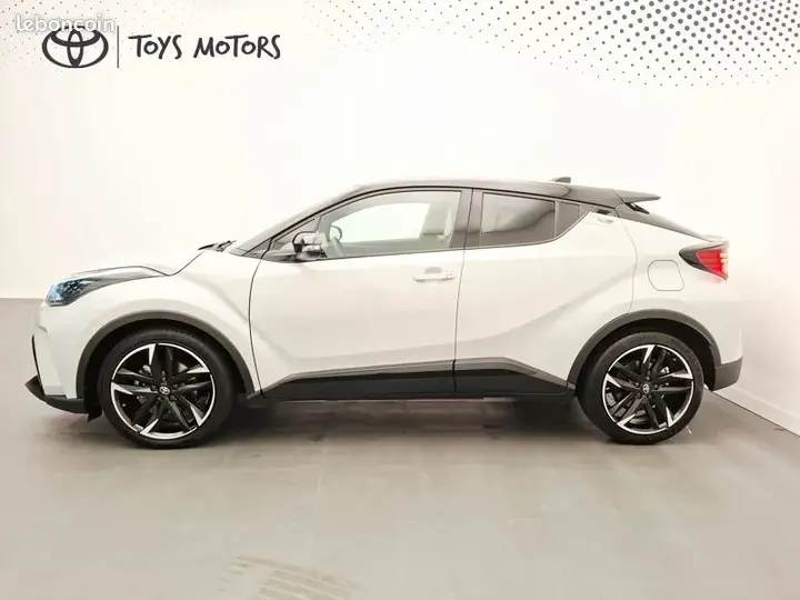 Toyota C-Hr 2023 photo 2