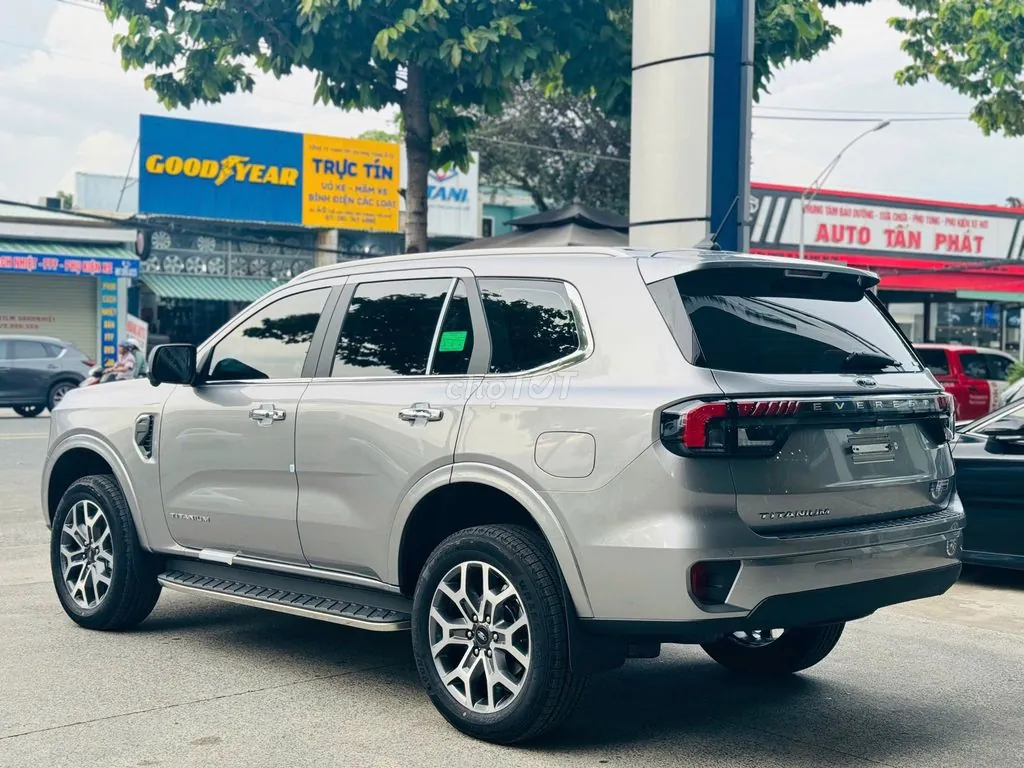 Ford Everest 2025 photo 2