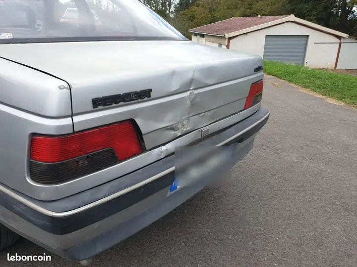 Peugeot 405