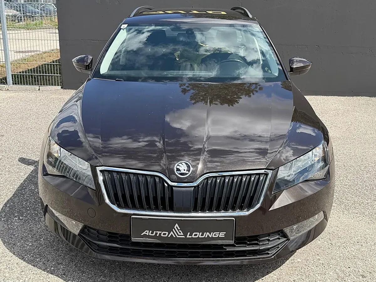 Skoda Superb 2016 photo 2