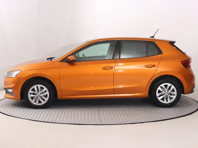 Skoda Fabia 2023 photo 2