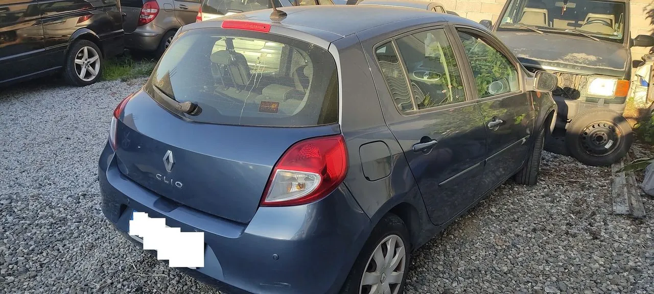 Renault Clio 2010 photo 5