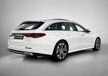 Mercedes-Benz E-Class 2023 photo 2