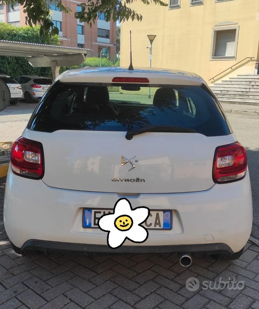 Citroen Ds3 2011 photo 2