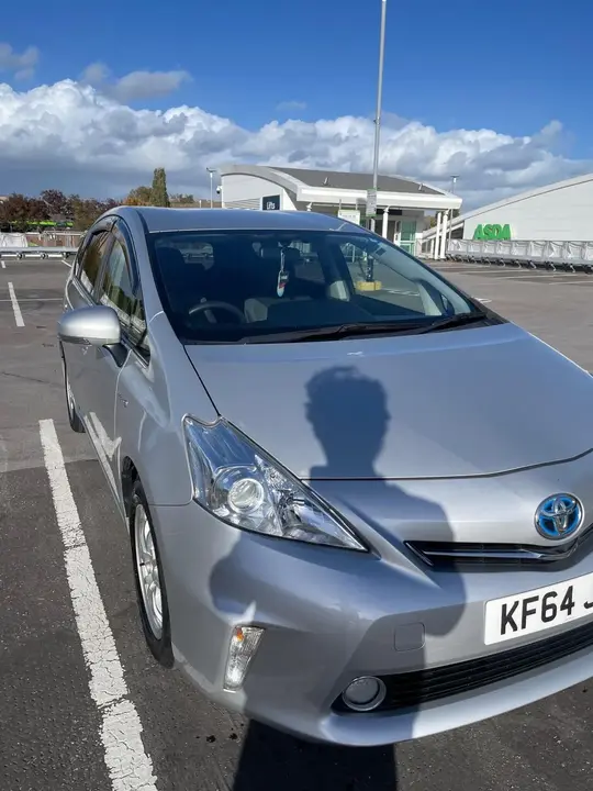 Toyota Prius 2014 photo 2