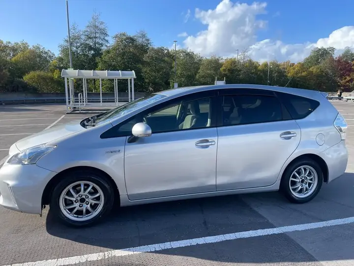 Toyota Prius 2014 photo 4