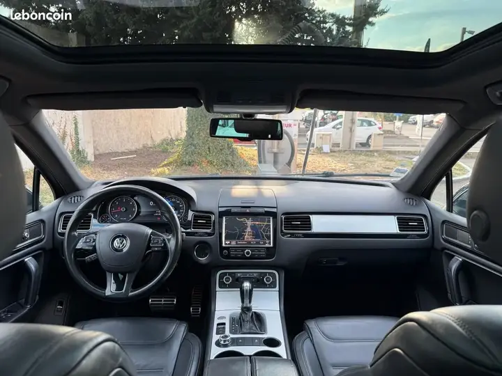 Volkswagen Touareg 2012 photo 3
