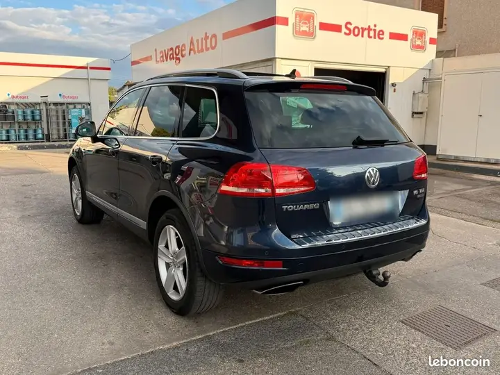 Volkswagen Touareg 2012 photo 2