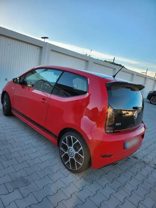 Volkswagen Up