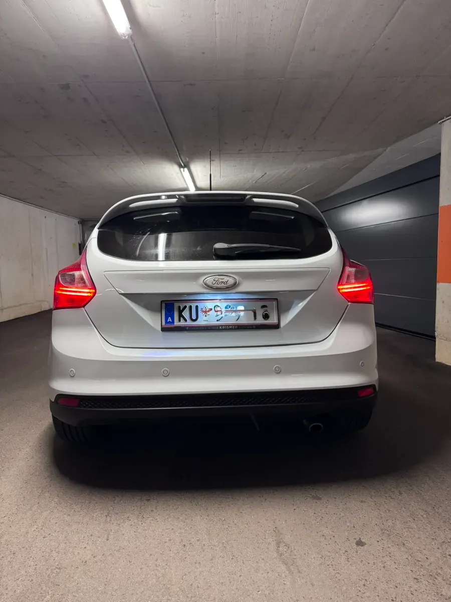 Ford Focus 2012 photo 3