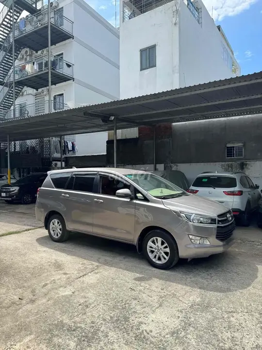 Toyota Innova 2019 photo 2