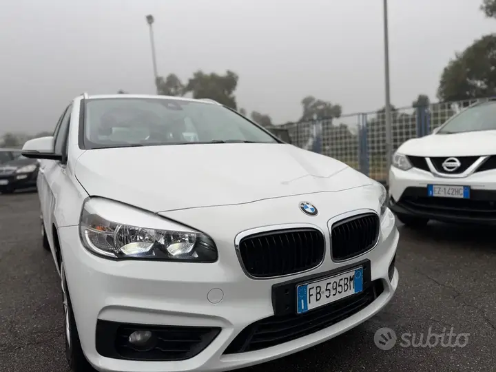 BMW 218 2015 photo 2