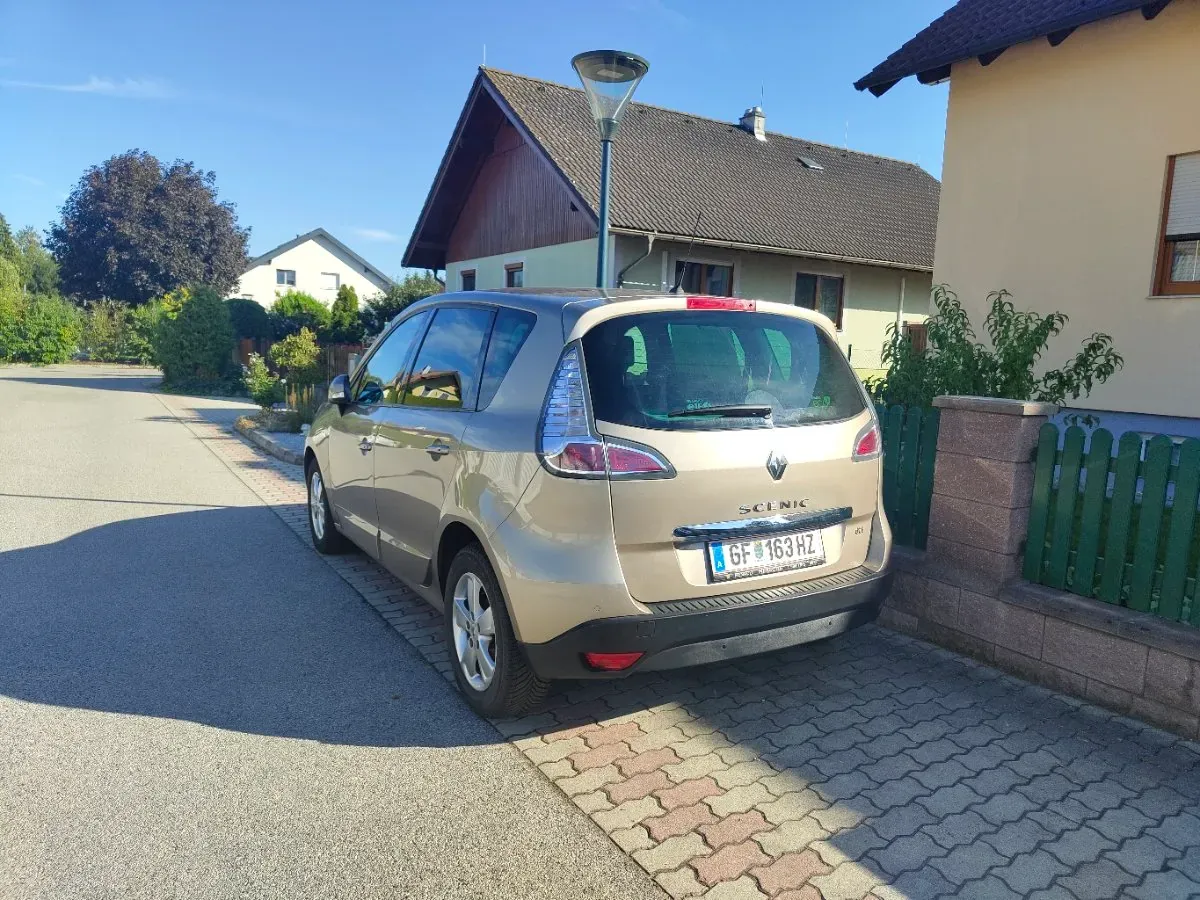 Renault Scenic 2013 photo 3