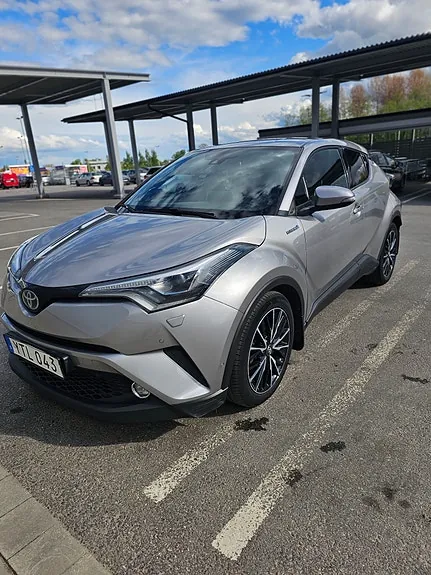 Toyota C-Hr 2018 photo 3