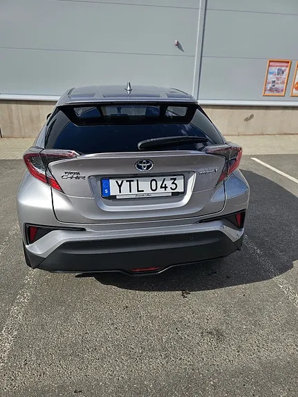 Toyota C-Hr 2018 photo 4